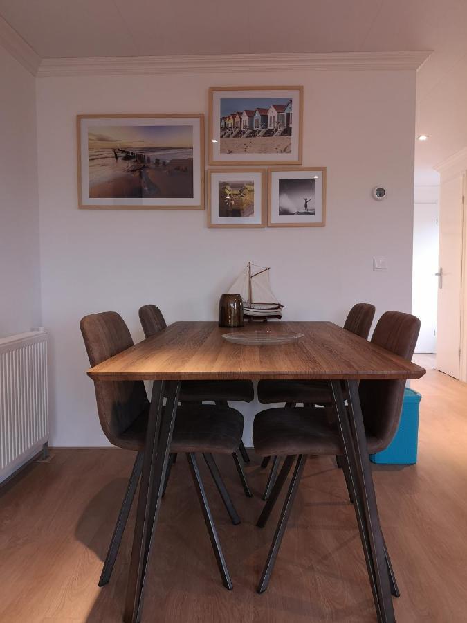 Gezellig Chalet Met Eigen Parkeerplaats, Park In Aanbouw, Geen Wi Fi Villa Molenschot ภายนอก รูปภาพ